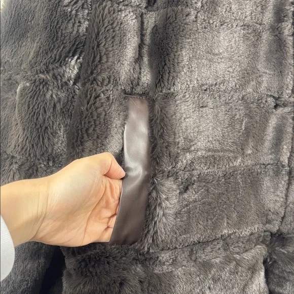 NWOT Nina Leonard Womens Espresso Horizontal Stripe Faux Fur Teddy Jacket Size M - Picture 7 of 15